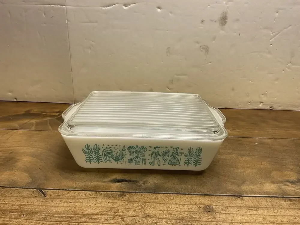 PYREX Amish Butterprint 1 1/2 Qt. 0503 Refrigerator Dish w/Lid #503